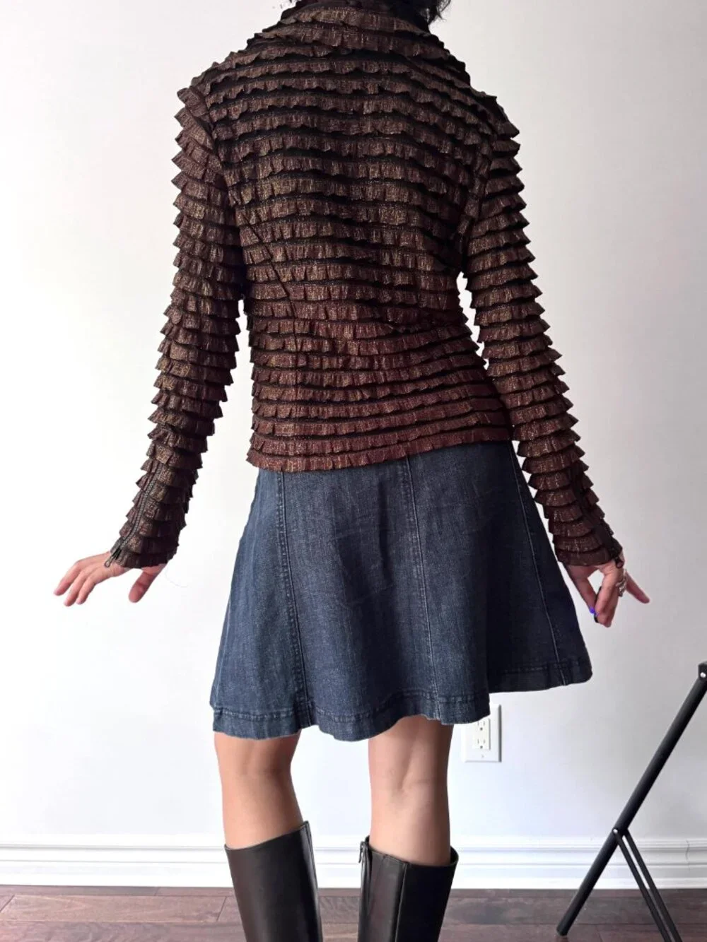 Y2K vintage brown ruffled textured collared long sleeved zip up blouse shirt - Picture 6 of 11